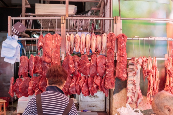 돼지고기를 판매하는 중국 시장