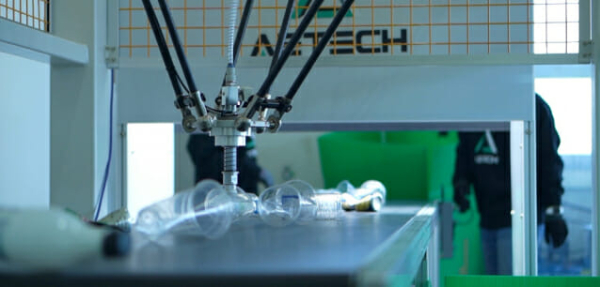 에이트테크가 개발한 재활용품 선별 로봇 '에이트론' (이미지 출처 : 에이트테크)