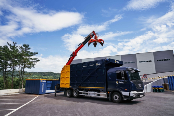 리코의 폐기물 수집운반 전용 트럭 (이미지 출처 : 리코)