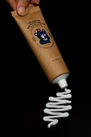 오비맥주가 출시하는 맥주박을 업사이클링해 만든 핸드크림 (이미지 출처 : 오비맥주)
